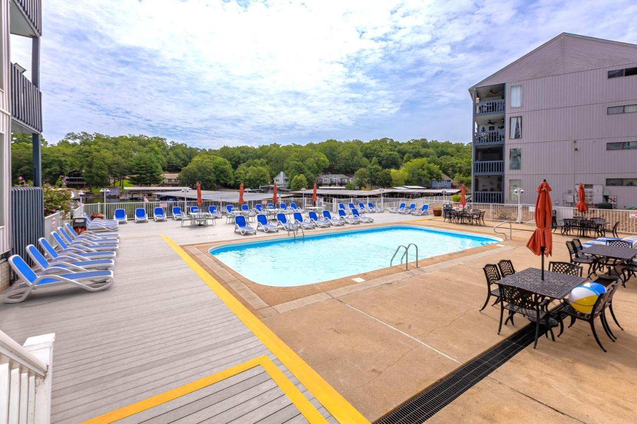 B Lakefront! Remodeled, Boat Slip, Patio Views, Pool, Boat Ramp, Wifi شاطئ أوسيدج المظهر الخارجي الصورة