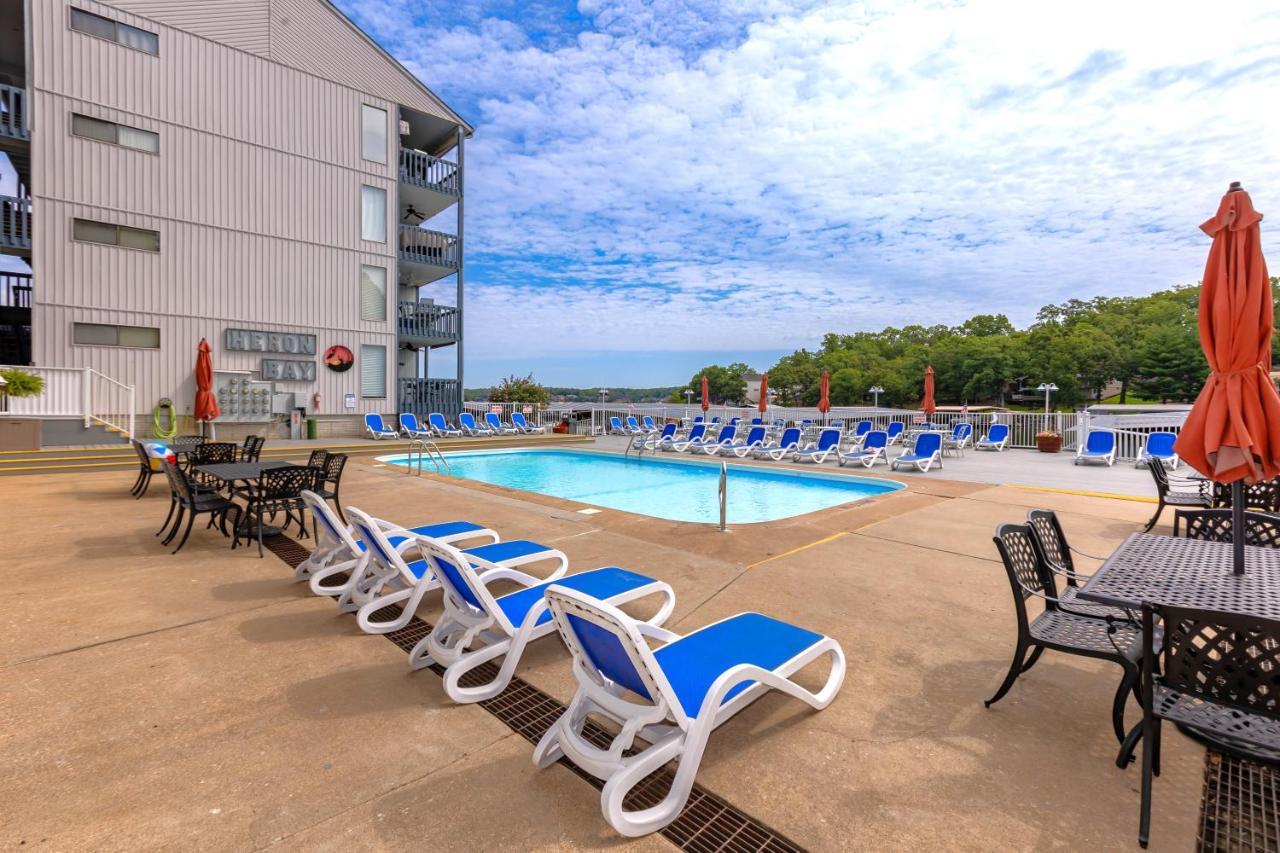 B Lakefront! Remodeled, Boat Slip, Patio Views, Pool, Boat Ramp, Wifi شاطئ أوسيدج المظهر الخارجي الصورة