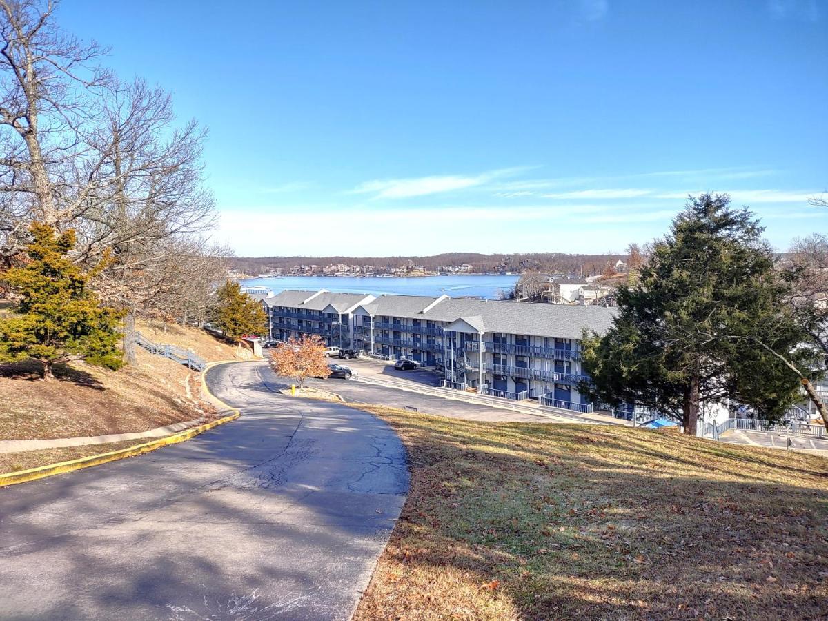 B Lakefront! Remodeled, Boat Slip, Patio Views, Pool, Boat Ramp, Wifi شاطئ أوسيدج المظهر الخارجي الصورة