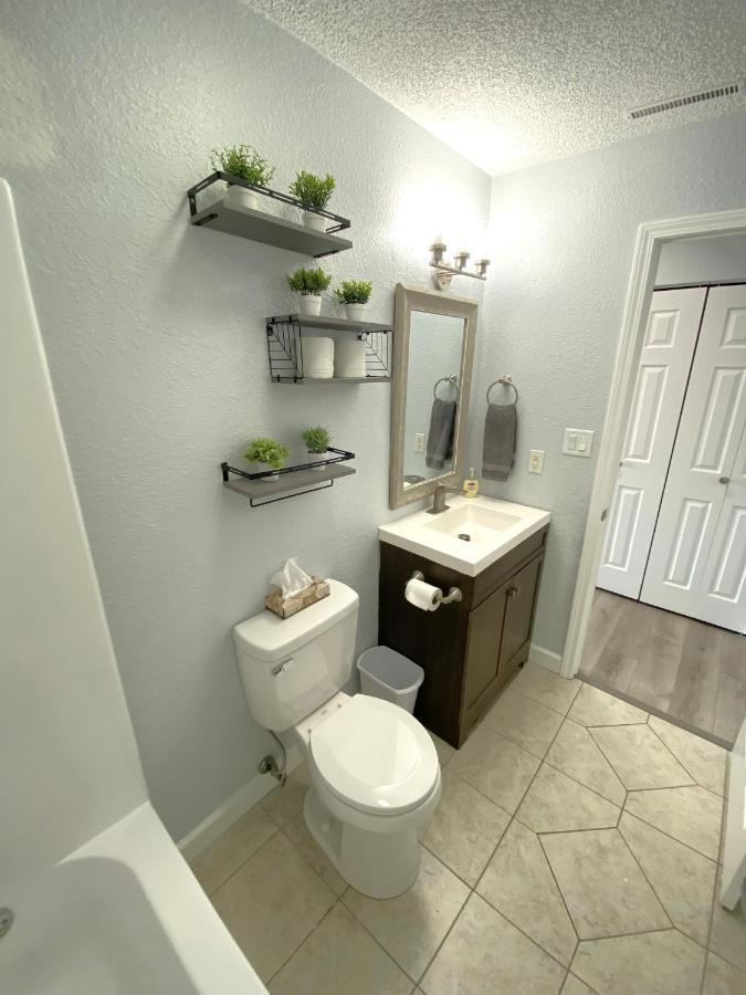 B Lakefront! Remodeled, Boat Slip, Patio Views, Pool, Boat Ramp, Wifi شاطئ أوسيدج المظهر الخارجي الصورة