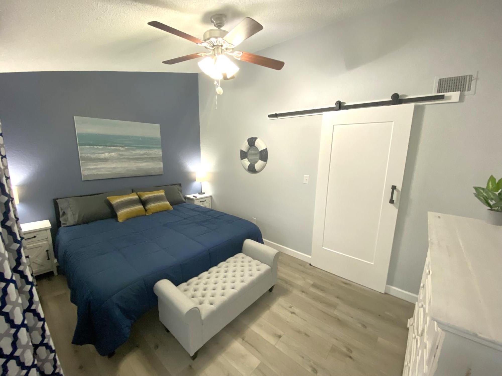 B Lakefront! Remodeled, Boat Slip, Patio Views, Pool, Boat Ramp, Wifi شاطئ أوسيدج المظهر الخارجي الصورة