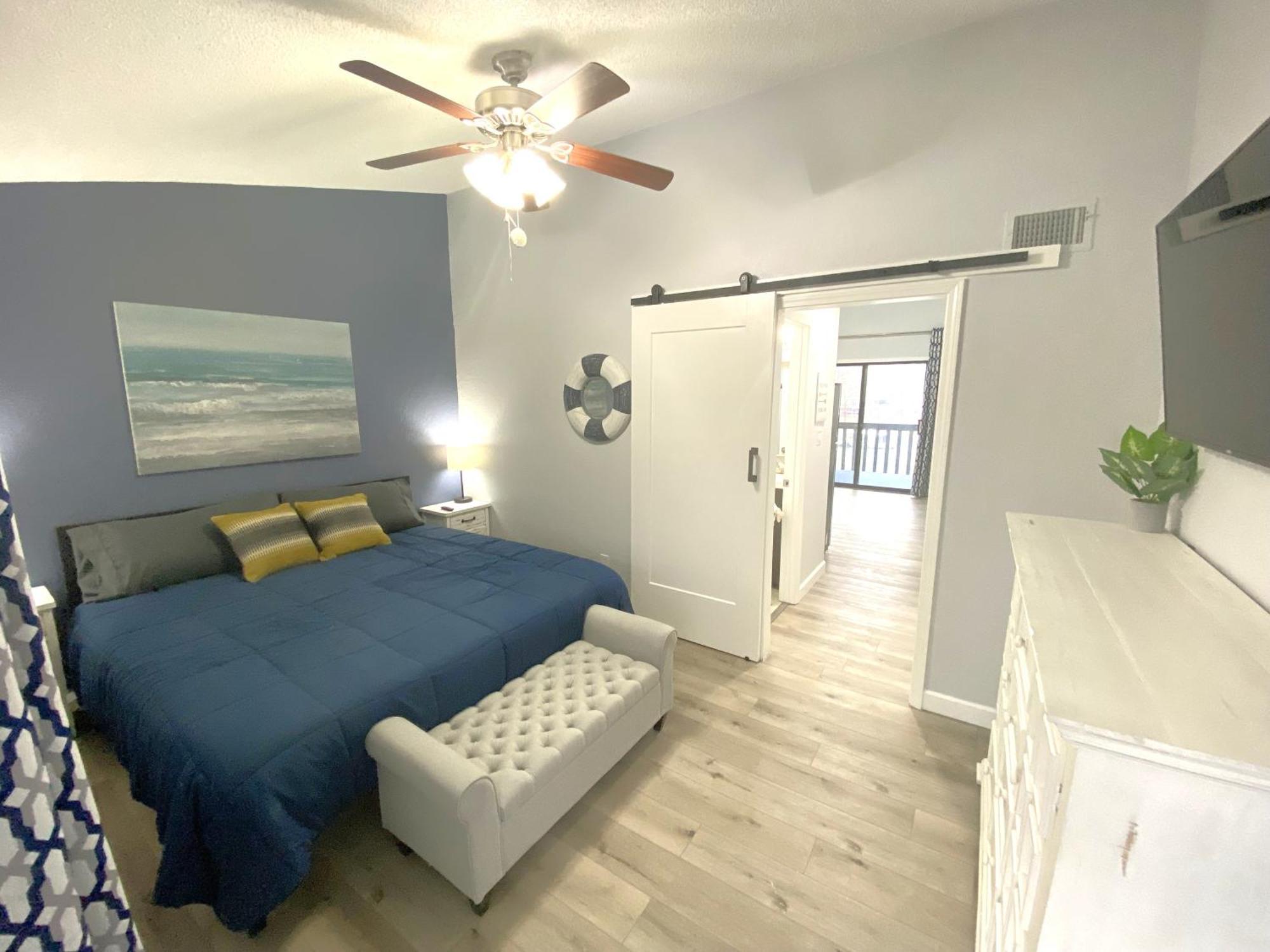 B Lakefront! Remodeled, Boat Slip, Patio Views, Pool, Boat Ramp, Wifi شاطئ أوسيدج المظهر الخارجي الصورة