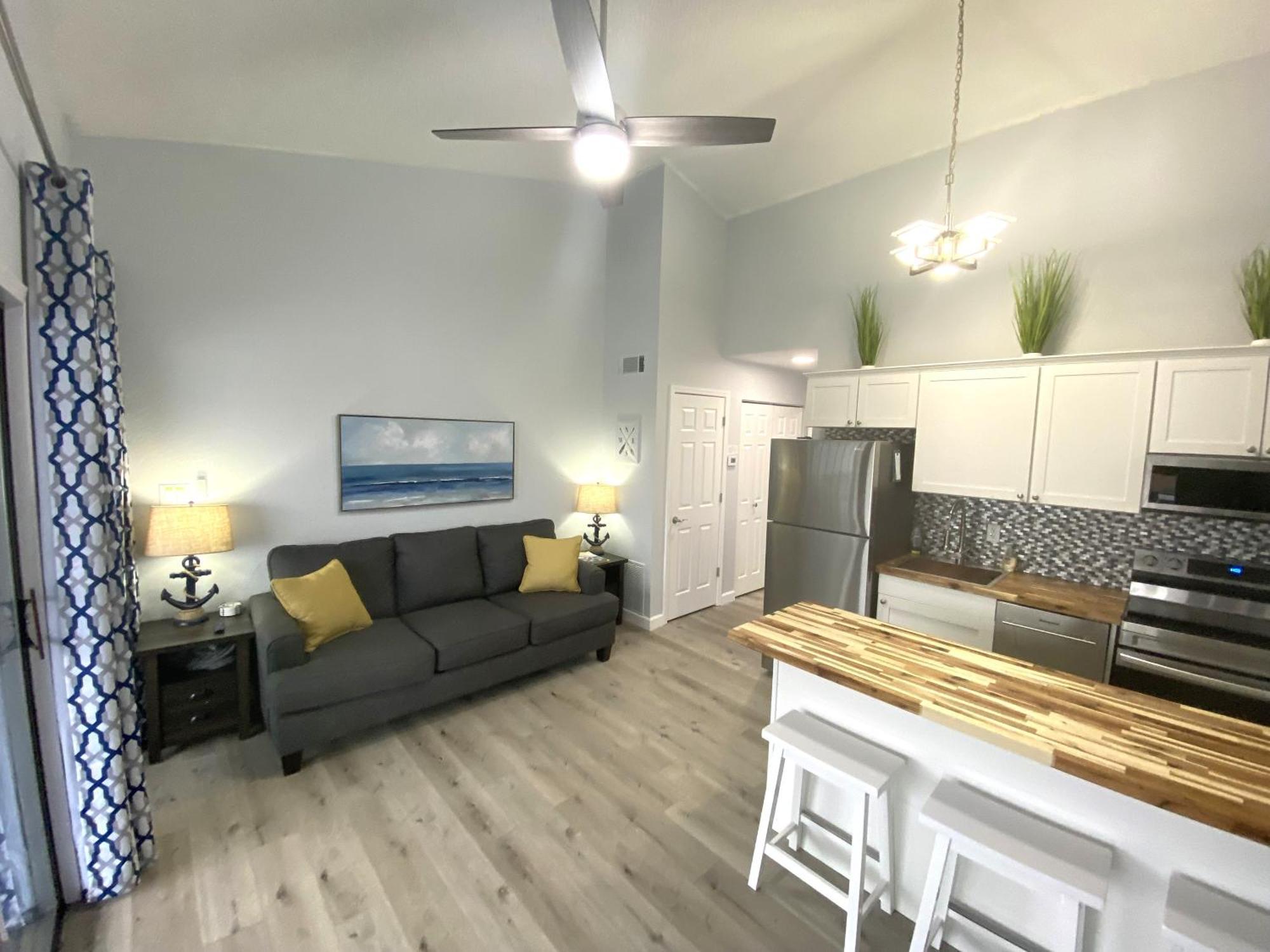 B Lakefront! Remodeled, Boat Slip, Patio Views, Pool, Boat Ramp, Wifi شاطئ أوسيدج المظهر الخارجي الصورة