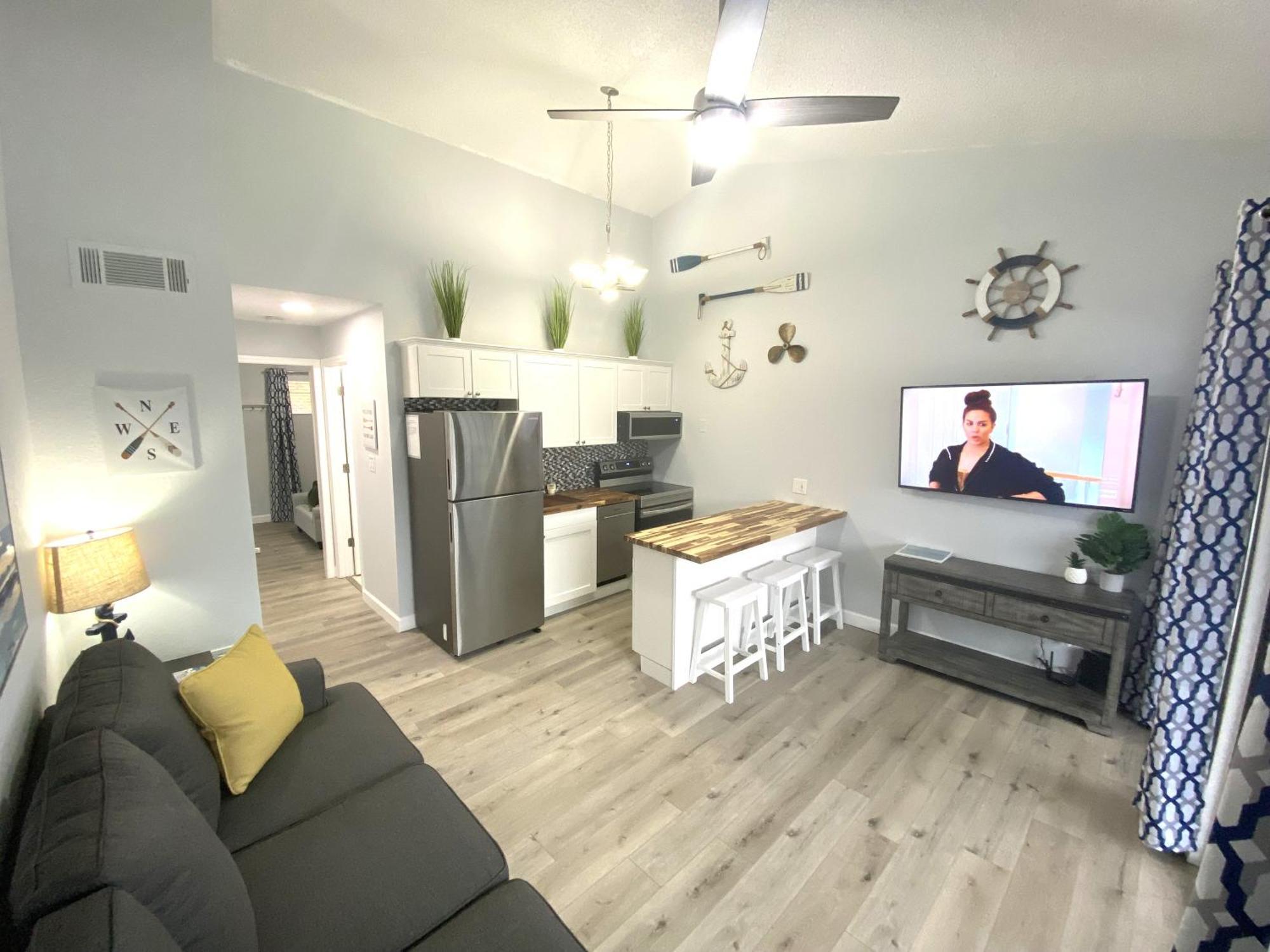 B Lakefront! Remodeled, Boat Slip, Patio Views, Pool, Boat Ramp, Wifi شاطئ أوسيدج المظهر الخارجي الصورة