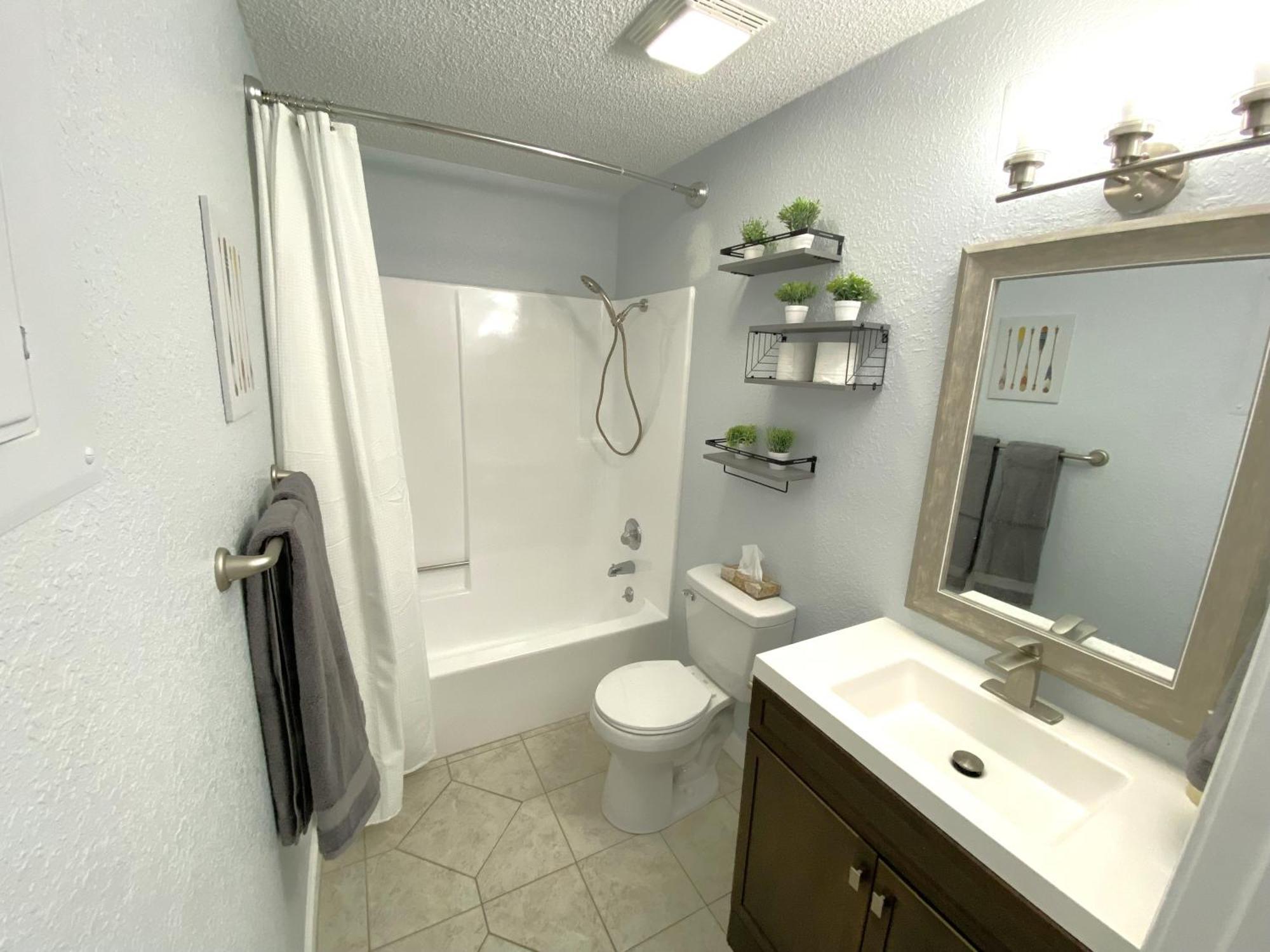 B Lakefront! Remodeled, Boat Slip, Patio Views, Pool, Boat Ramp, Wifi شاطئ أوسيدج المظهر الخارجي الصورة