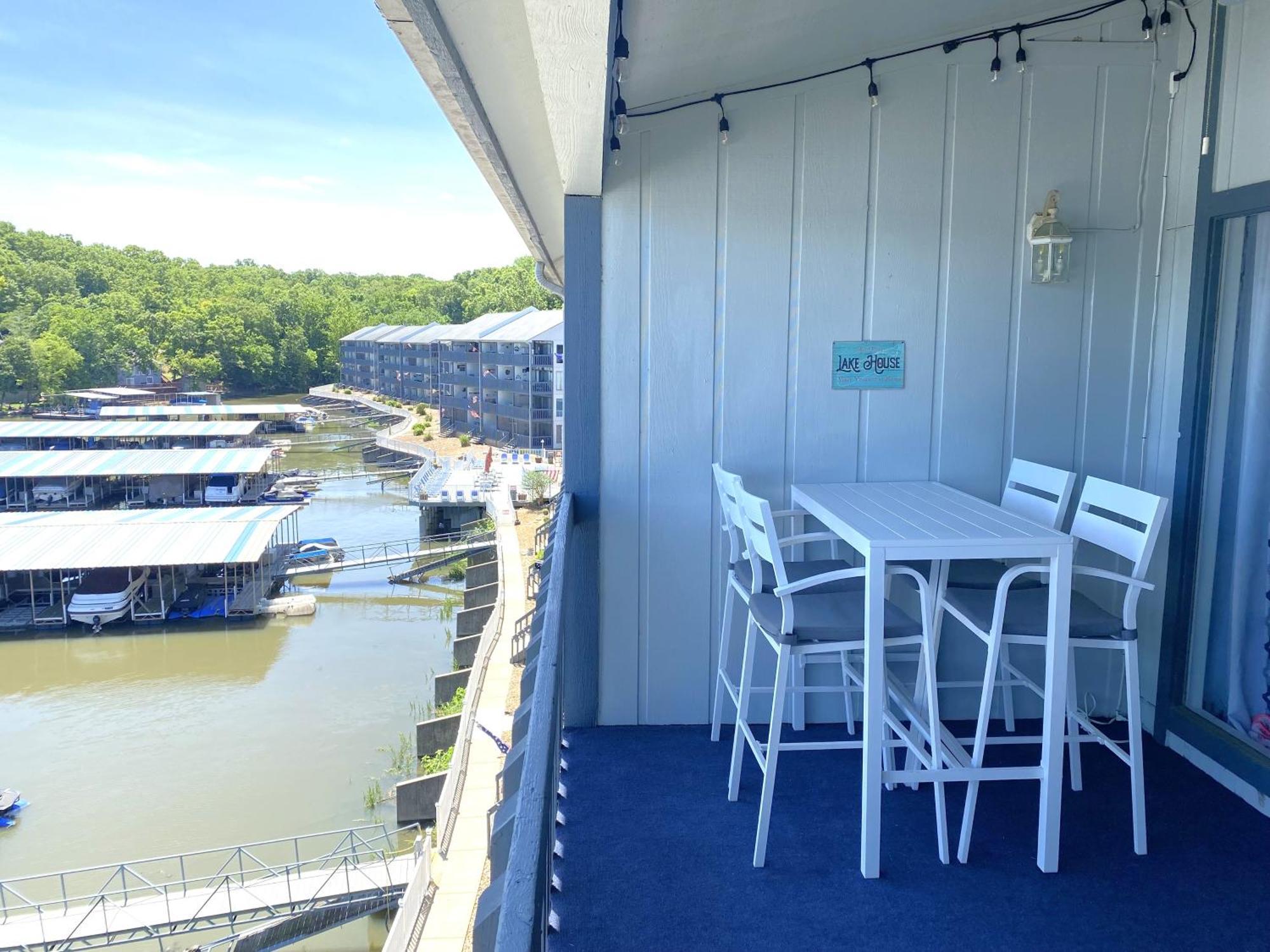 B Lakefront! Remodeled, Boat Slip, Patio Views, Pool, Boat Ramp, Wifi شاطئ أوسيدج المظهر الخارجي الصورة