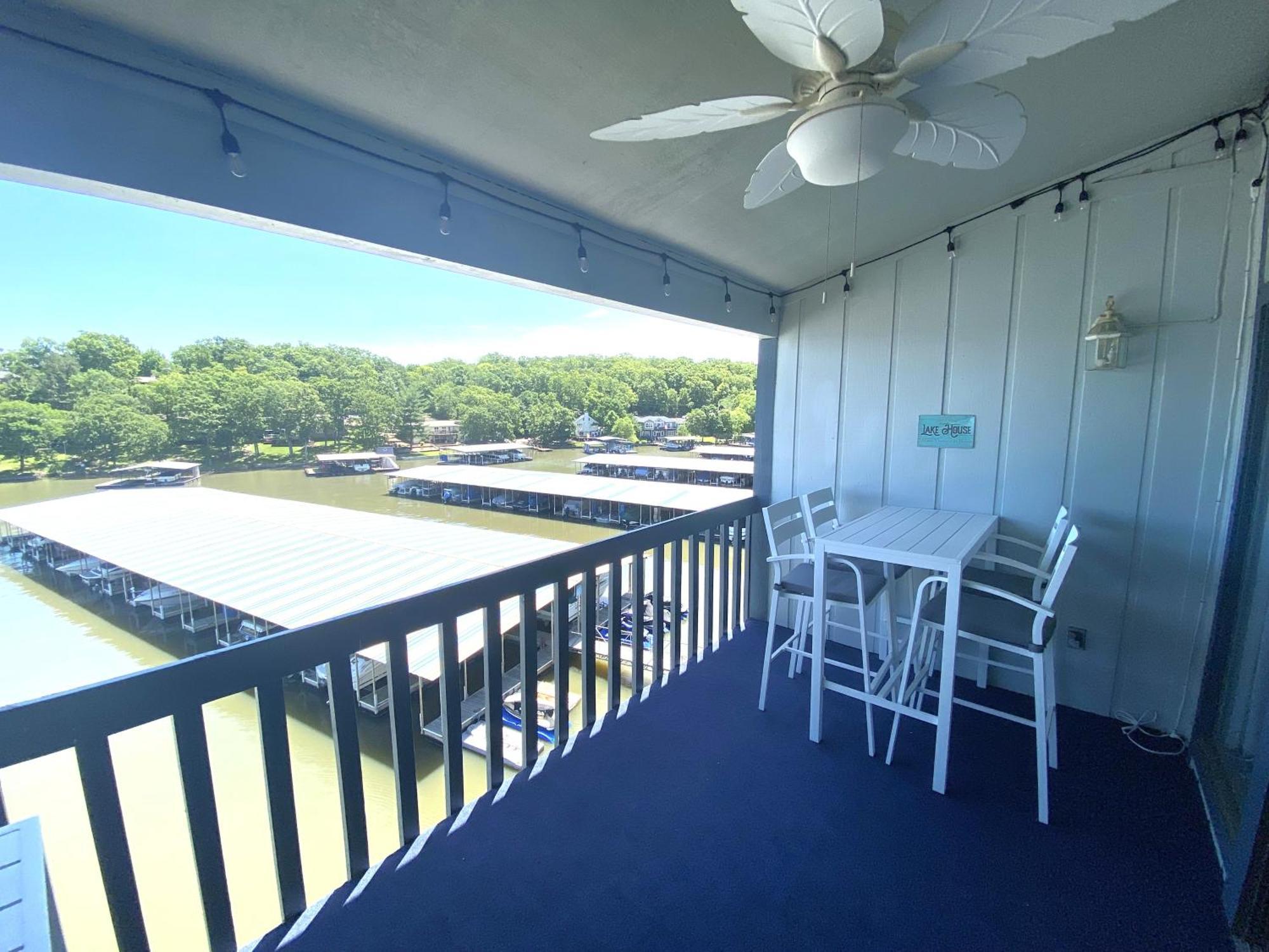 B Lakefront! Remodeled, Boat Slip, Patio Views, Pool, Boat Ramp, Wifi شاطئ أوسيدج المظهر الخارجي الصورة
