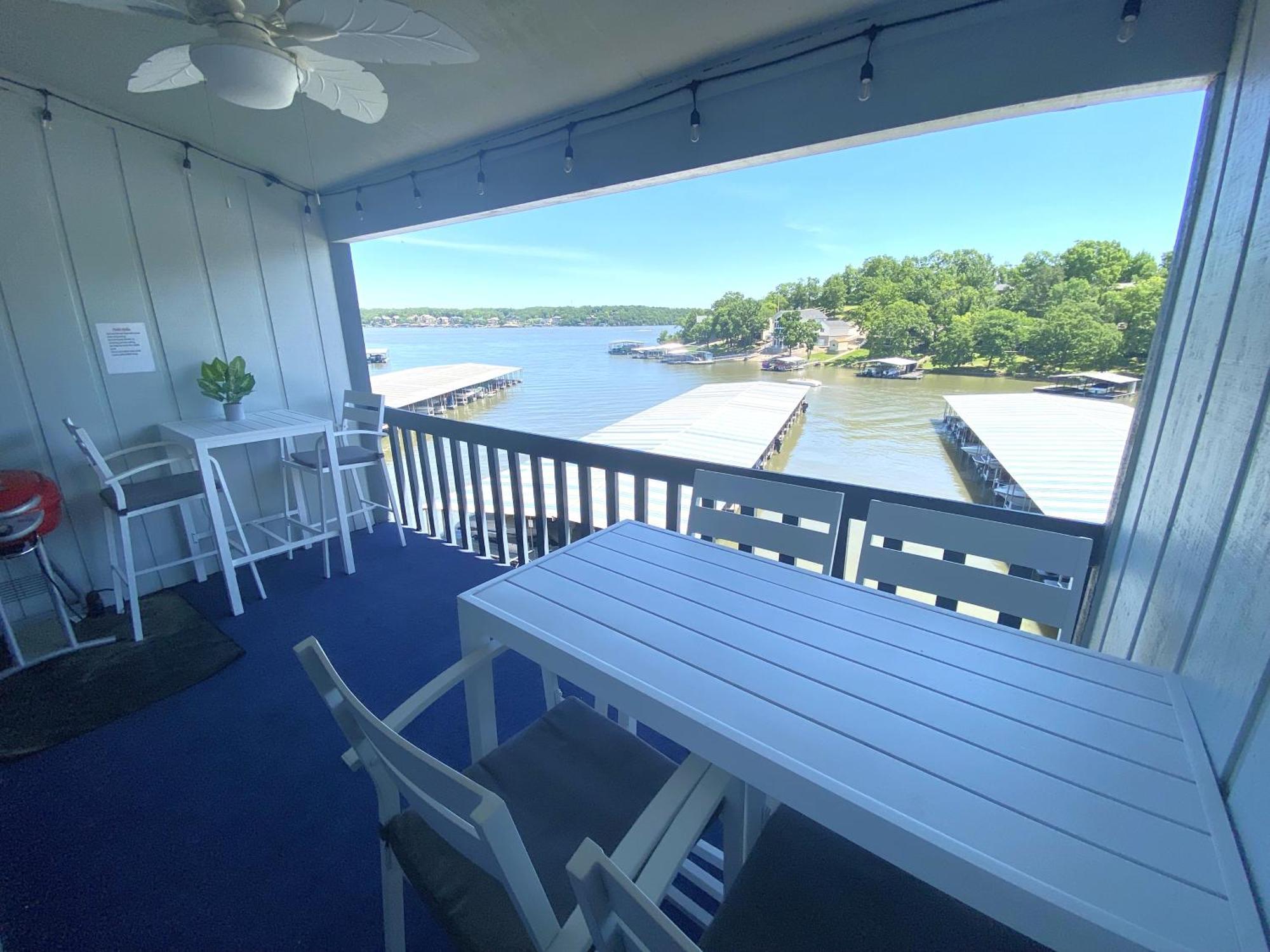 B Lakefront! Remodeled, Boat Slip, Patio Views, Pool, Boat Ramp, Wifi شاطئ أوسيدج المظهر الخارجي الصورة